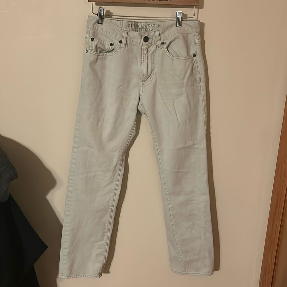 American Eagle slim straight Bone Jeans Size 29
